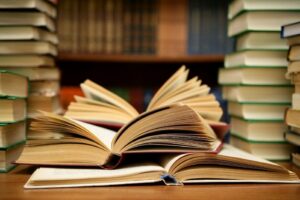 Read more about the article ESCOLAS TÊM ATÉ SEXTA-FEIRA PARA INDICAR LIVROS DIDÁTICOS