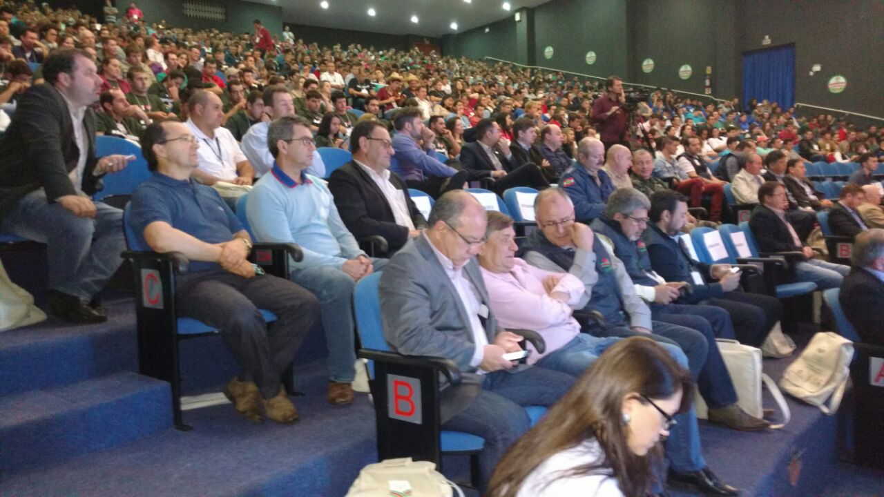 You are currently viewing Presidente da AMEOSC prestigia o Encontro dos Jovens Empreendedores do Meio Rural e Marinho Catarinense em Chapecó