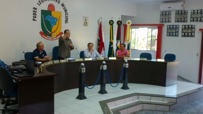 You are currently viewing Município de Bandeirante sedia reunião do Colegiado de Agricultura da AMEOSC