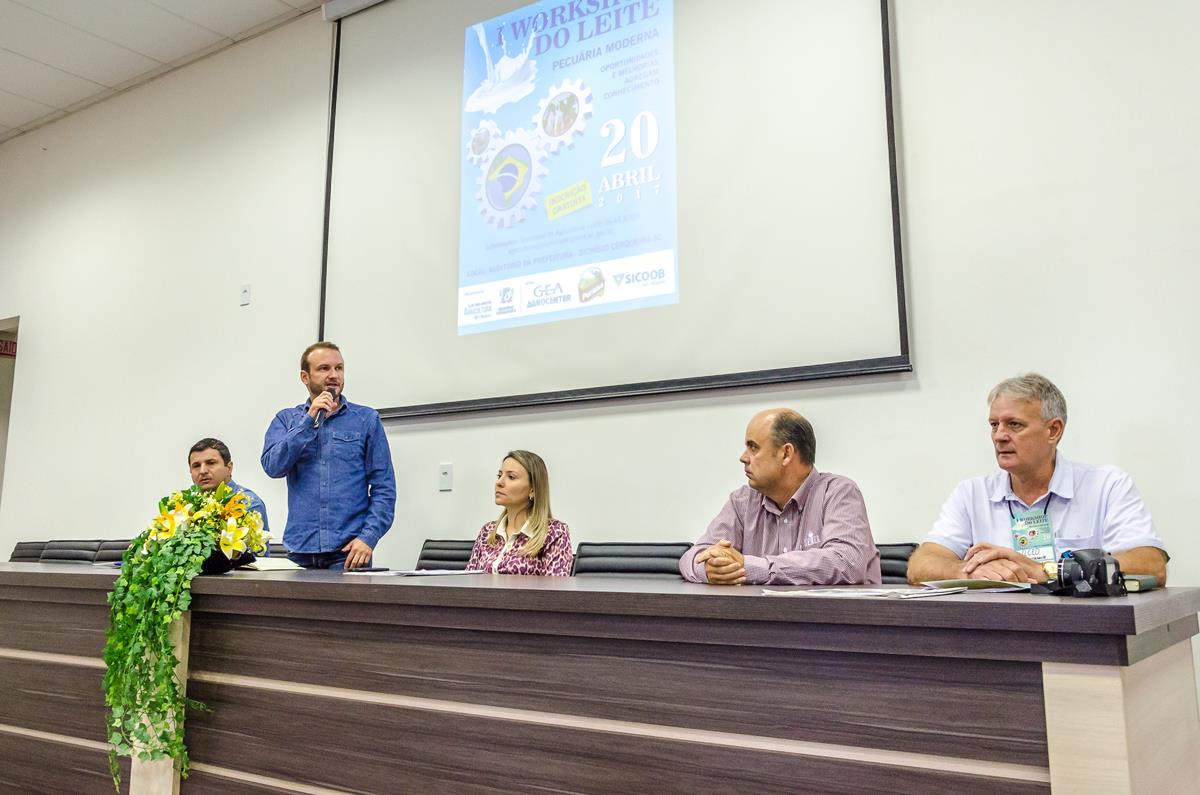 You are currently viewing Prefeitura de Dionísio Cerqueira realiza 1º Workshop do Leite