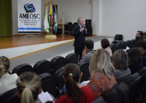 Read more about the article AMEOSC e EGEM promovem capacitação sobre o e-social