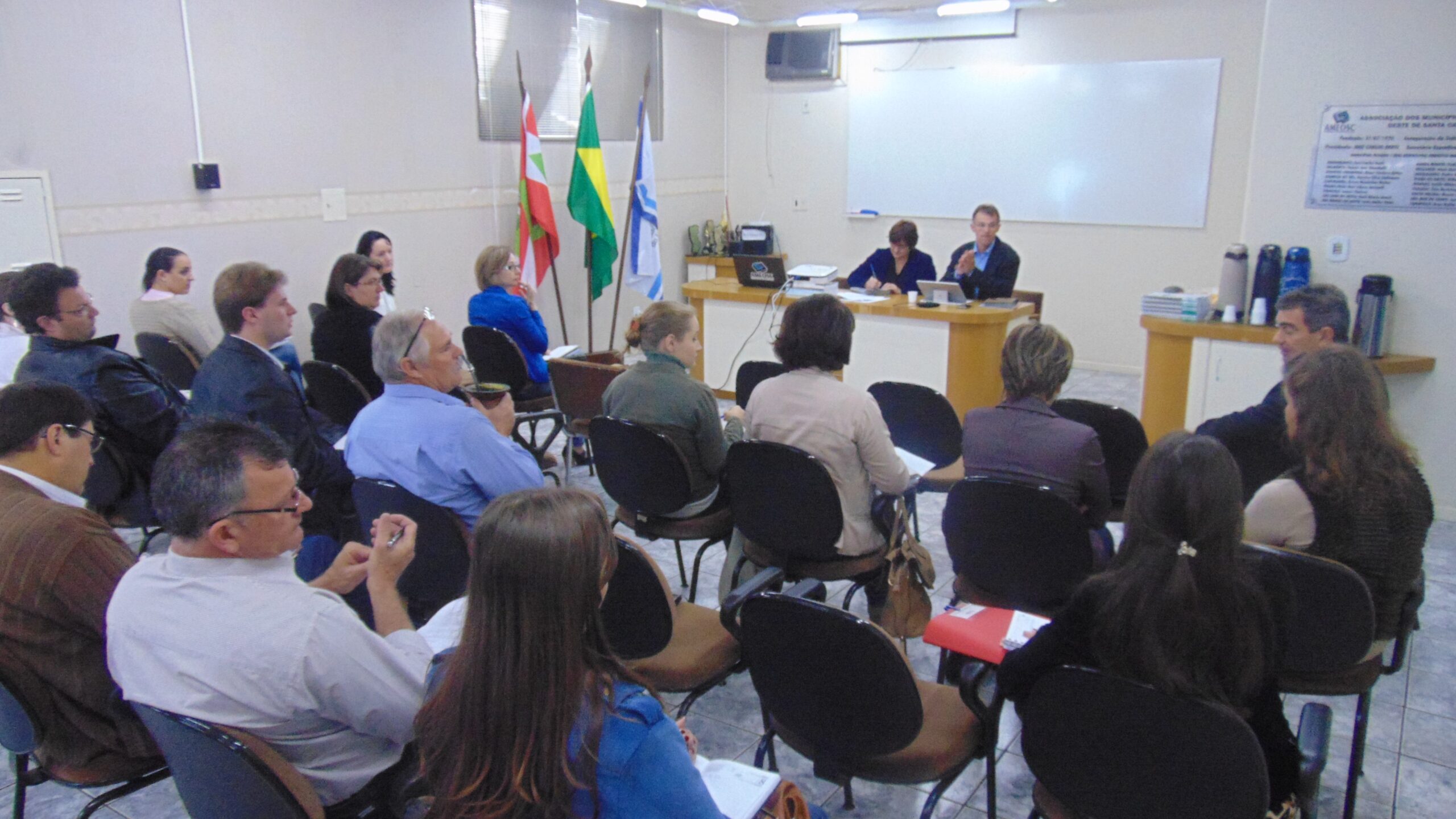 You are currently viewing Avaliação positiva de novos credenciamentos marca reunião do Colegiado de Saúde da Região AMEOSC