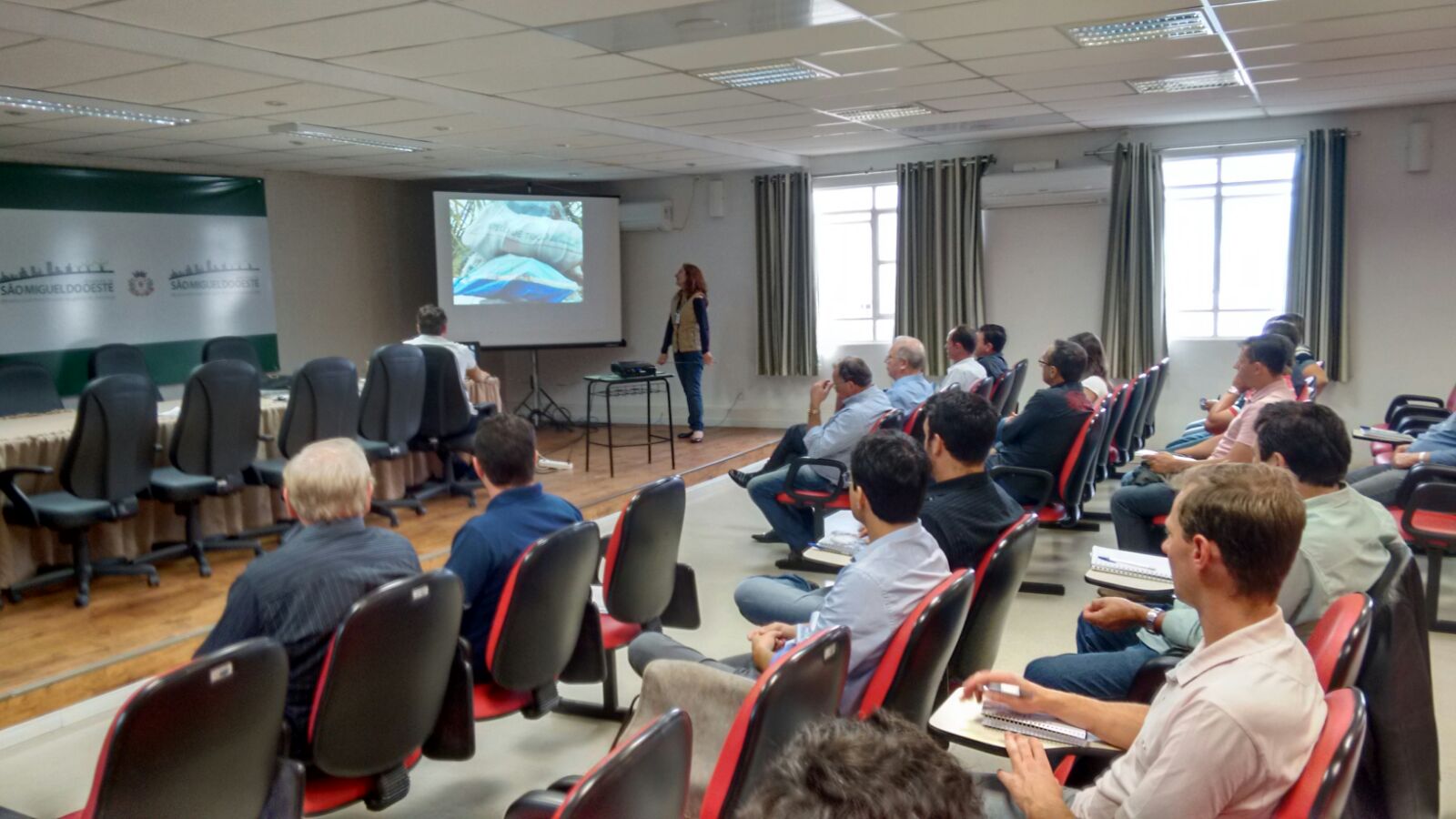 You are currently viewing AMEOSC realiza reunião do Colegiado de Agricultura em São Miguel do Oeste