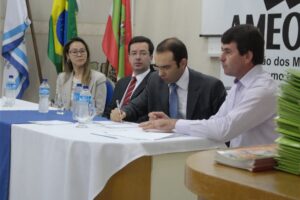 Read more about the article Prefeitos da região da AMEOSC realizam Assembleia com Ministério Público Regional