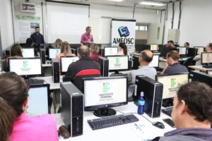 Read more about the article Ameosc realiza curso de fiscalização moderna do Simples Nacional