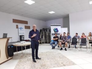 Read more about the article Turismo é tema de encontro com representantes de municípios, Ameosc e Sebrae Regional em São João do Oeste