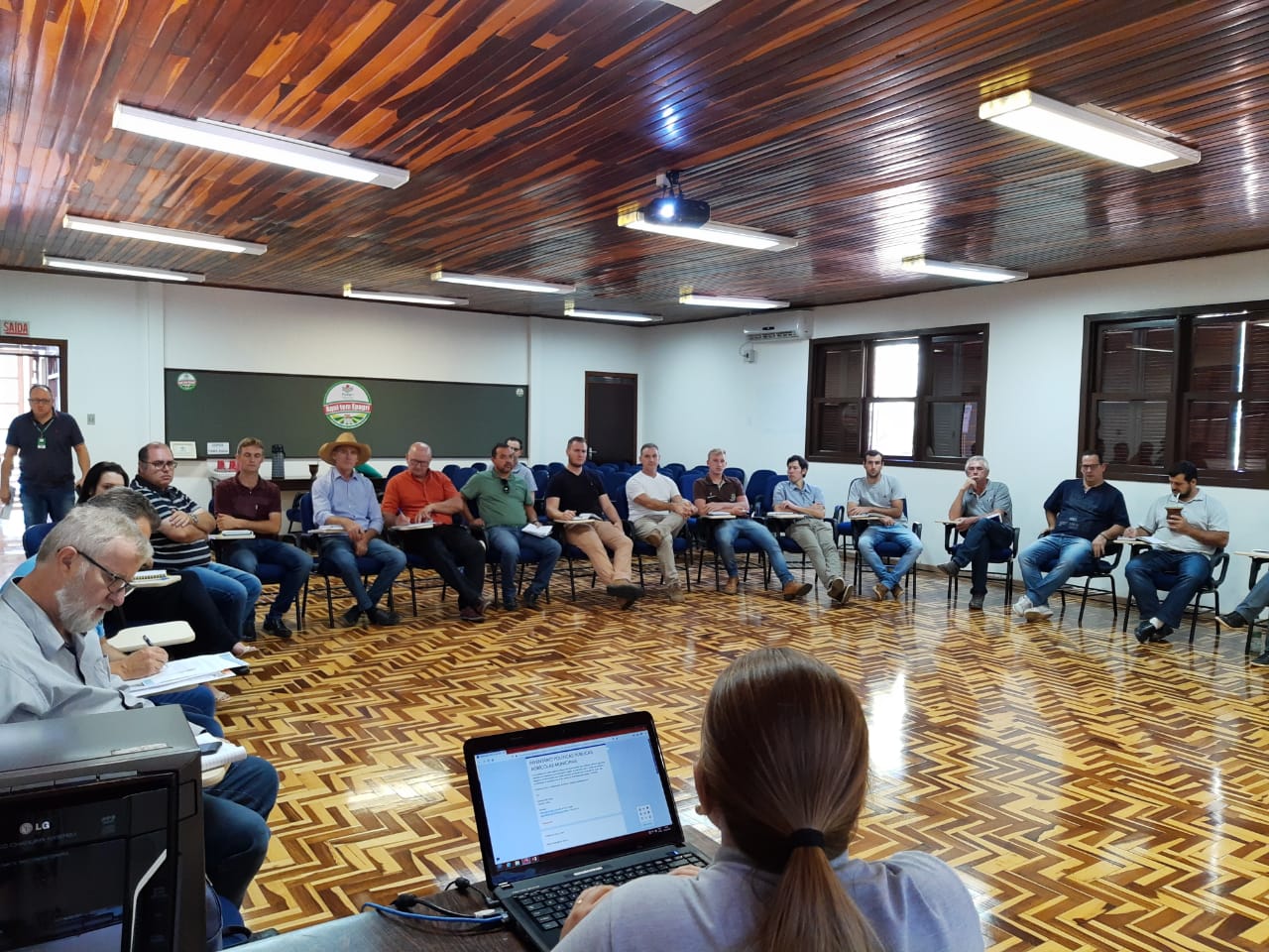 You are currently viewing Encontro reúne colegiado de secretários e técnicos municipais da agropecuária da região da Ameosc