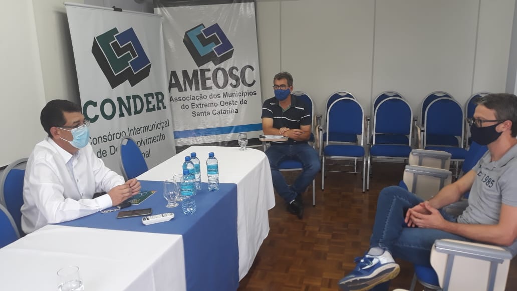 You are currently viewing Presidente da Ameosc e vice-presidente regional da Facisc discutem fortalecimento de ações para infraestrutura e turismo regional