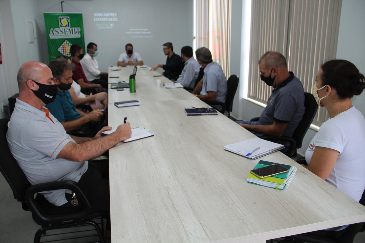 You are currently viewing Reunião em Itapiranga reforça mobilização pela federalização de trecho da SC-163 e construção de ponte