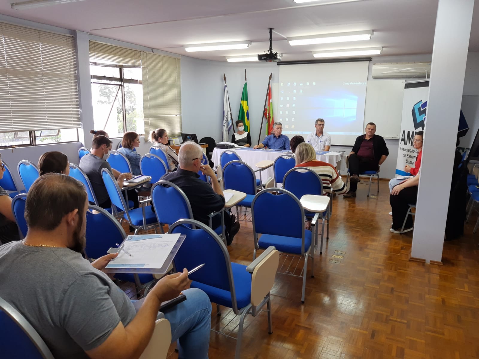 You are currently viewing Colegiado Regional de Saúde da Ameosc define discute criação de Sala de Situação para enfrentamento da Dengue