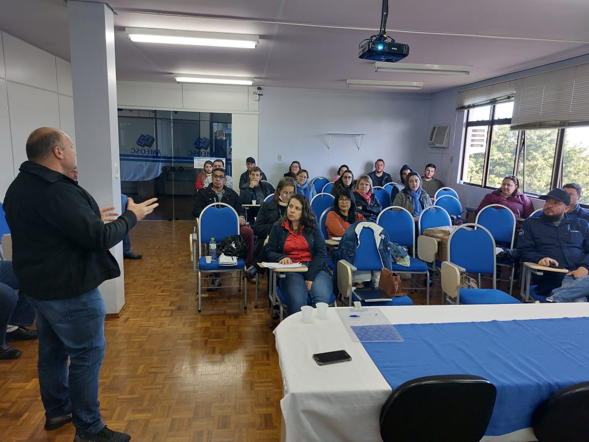 You are currently viewing AMEOSC participa de reunião da Câmara Técnica de Vigilância Sanitária