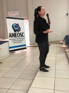 Read more about the article Ameosc realiza reunião técnica de Assistência Social