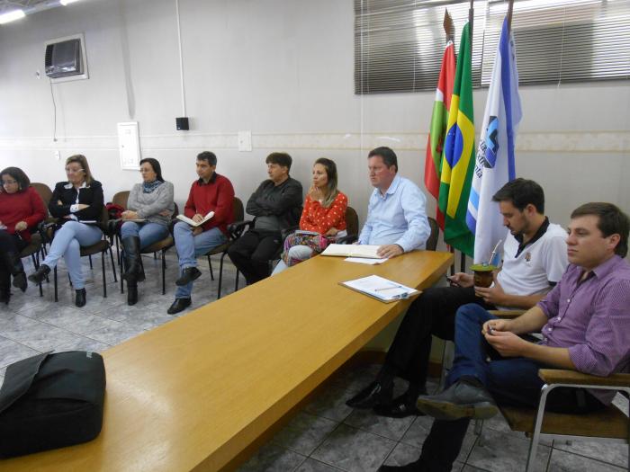 You are currently viewing Coordenação do Movimento Pró Universidade realiza reunião de avaliação  e encaminhamento de atividades do projeto de expansão da UFFS