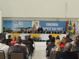 Read more about the article Candidatos a govenador apresentam propostas para o Estado em Concórdia