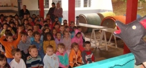 You are currently viewing Dentista na Escola leva teatro de fantoches aos alunos da rede municipal de SMO