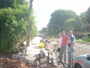 Read more about the article Passeio público no prolongamento da Rua do Comércio em Itapiranga em fase de conclusão