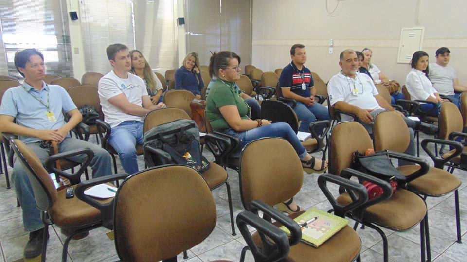 You are currently viewing REUNIÃO COM VETERINÁRIOS DA CIDASC E ICASA – ADR DE SÃO MIGUEL DO OESTE