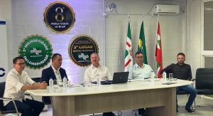 Read more about the article Ameosc realiza Assembleia Geral com os prefeitos dos municípios associados durante a Faismo