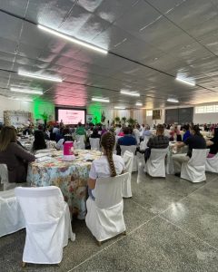 Read more about the article 4º Seminário de Turismo da Ameosc reúne 200 pessoas para celebrar a diversidade e o desenvolvimento local