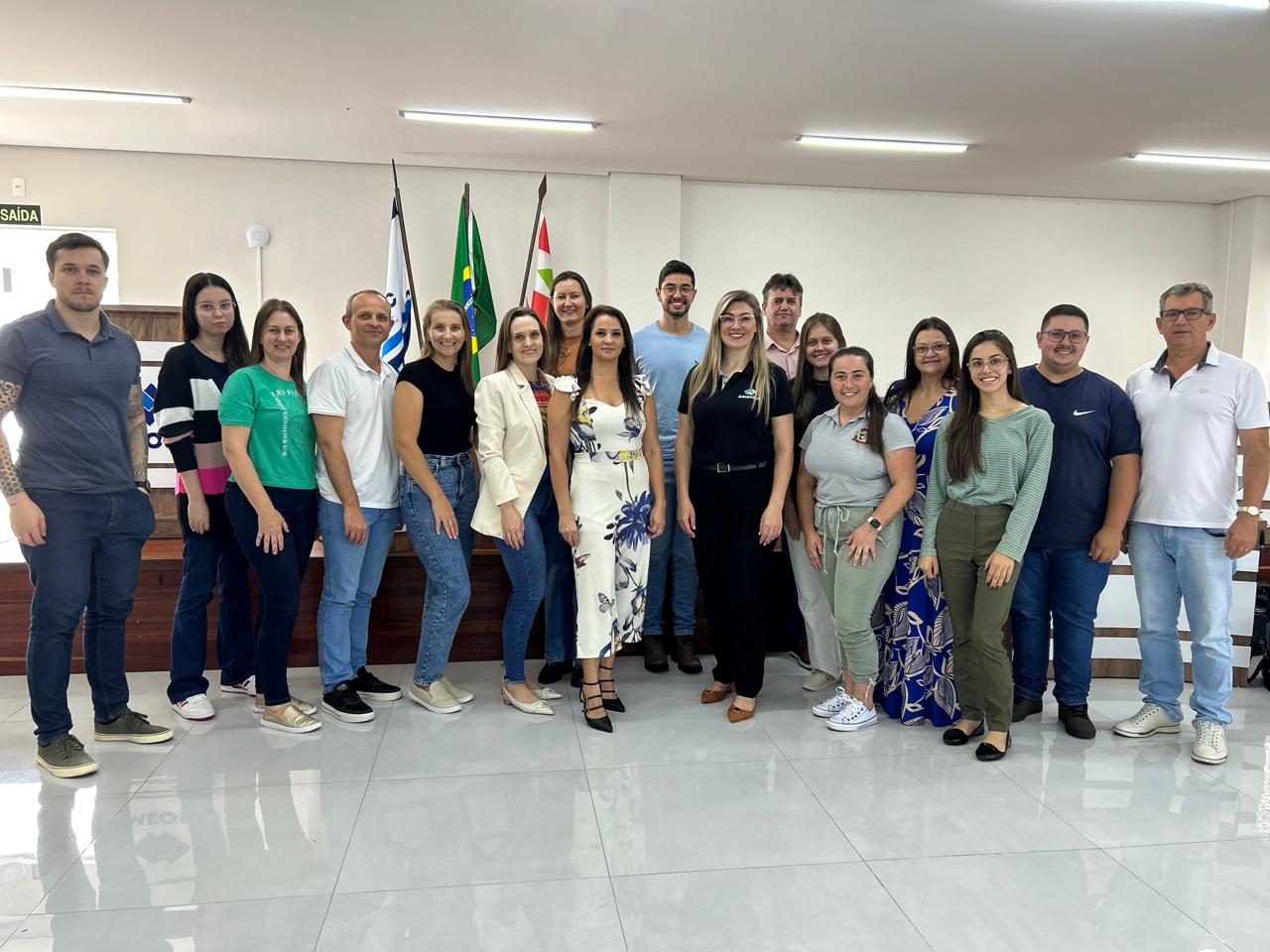 Read more about the article Colegiado de RH da Ameosc realiza reunião para debater pautas e eleger nova diretoria na manhã de ontem, 12